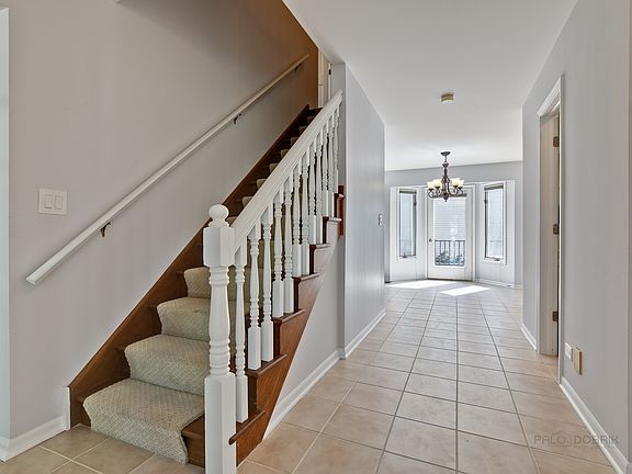 4th image of 1635 Charlemagne Dr