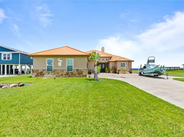 125 Dockside Dr, Rockport, TX 78382