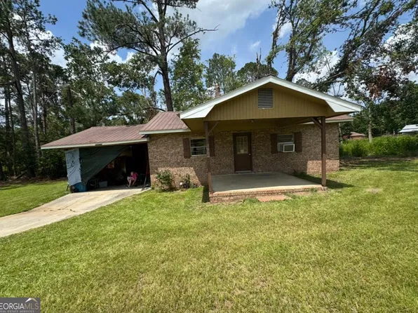 467 S Lanier St, Lyons, GA 30436