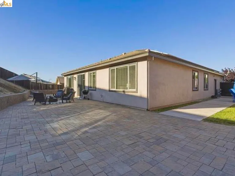3042 Barranca Dr — Photo 3