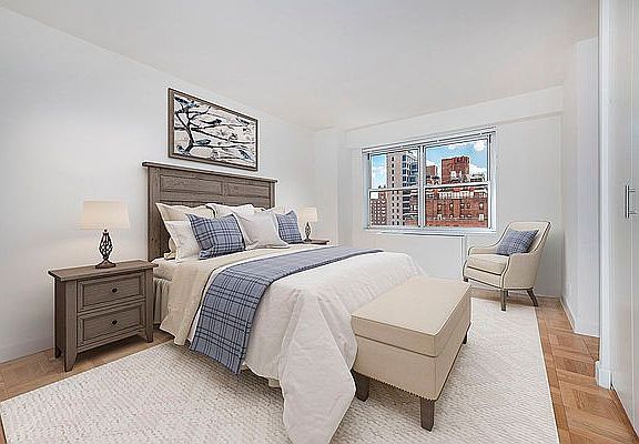 4th image of 1520 York Ave APT 17D