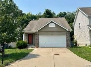 547 Parkgate Dr, Lake Saint Louis, MO 63367