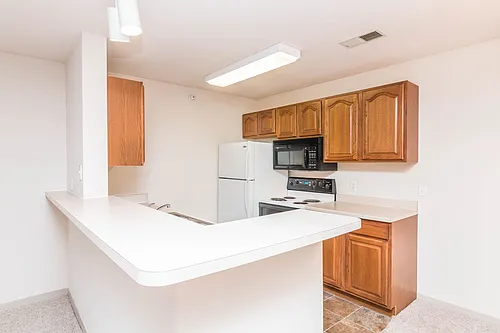 LEXINGTON ESTATES Photo 1