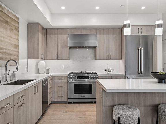 3rd image of 425 1st St #35