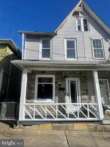 242 N Pine St, Tremont, PA, 17981