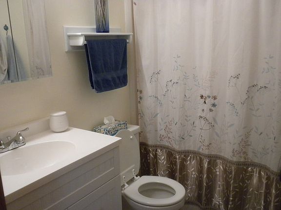 5th image of 903 Abingdon Ct #0