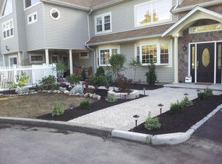 16 Cavanaugh Path, Newton, MA 02459