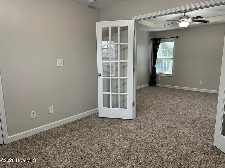 203 Ashton Ct — Photo 21