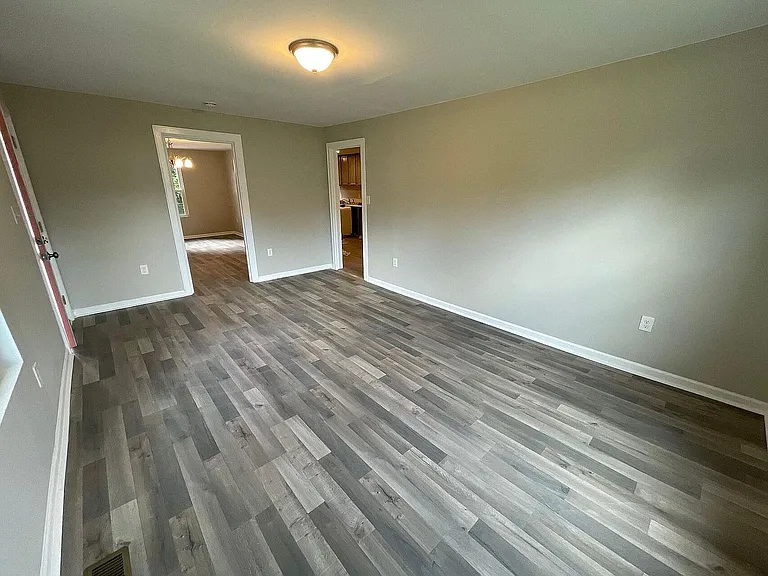 4111 Glory St — Photo 22