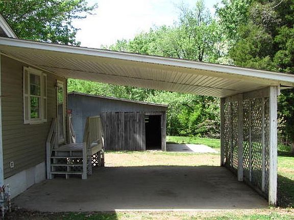 5th image of 458 Phillips Dr