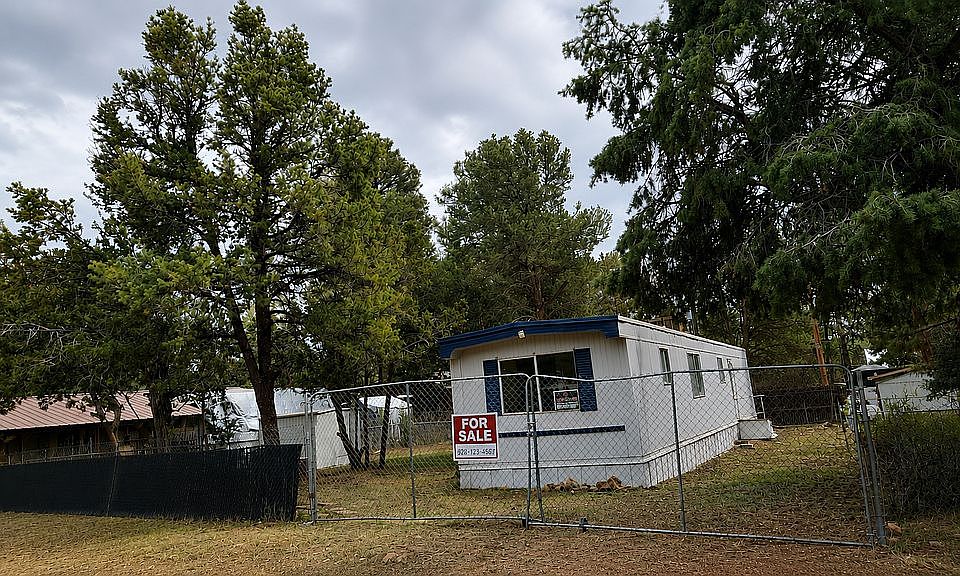 1st image of 2061 Pine Lake Dr