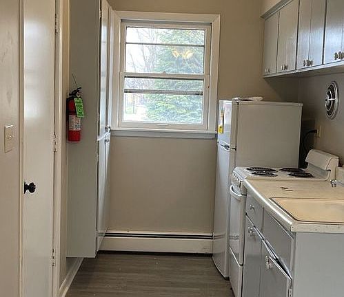 2nd image of 2901 Elisha Ave #D