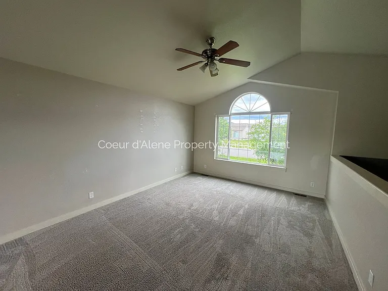 3698 W Sharpshin Dr — Photo 3