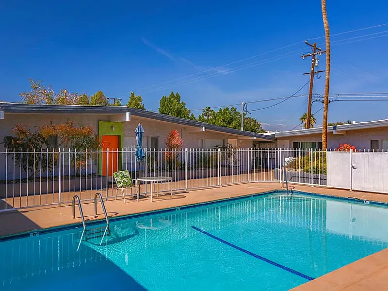 Studio, 1.0 bath, 350 sqft, $1,035 — Photo 2