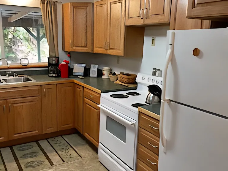 10027 Yaquina Bay Rd — Photo 22