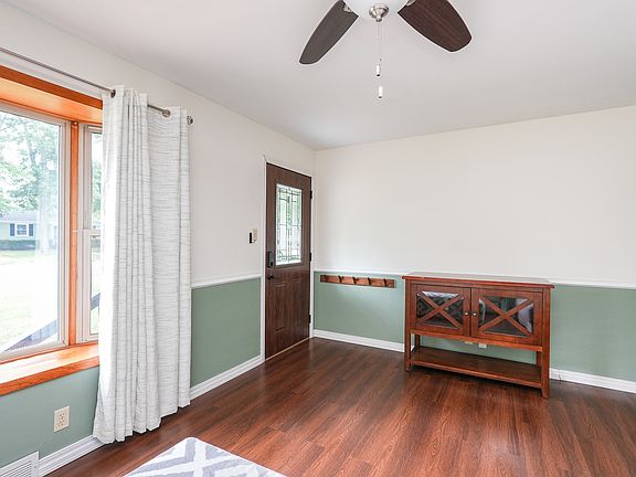 4th image of 1345 Inglesh Ave