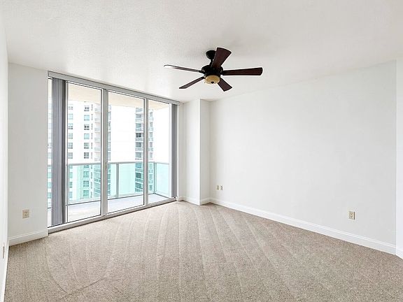 4th image of 241 Riverside Dr Unit 807