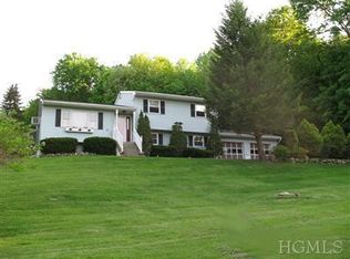 21 Brookdale Rd, Mahopac, NY 10541