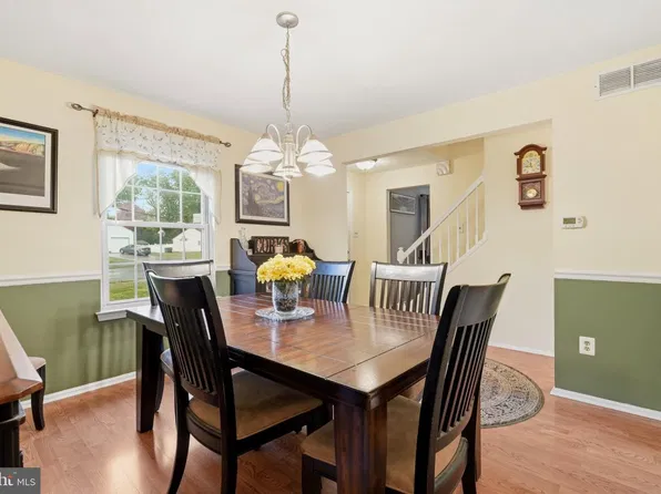 826 Canal St, Turnersville, NJ 08012