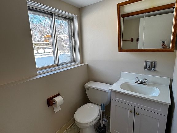 5th image of 108 Cedarwood Ct