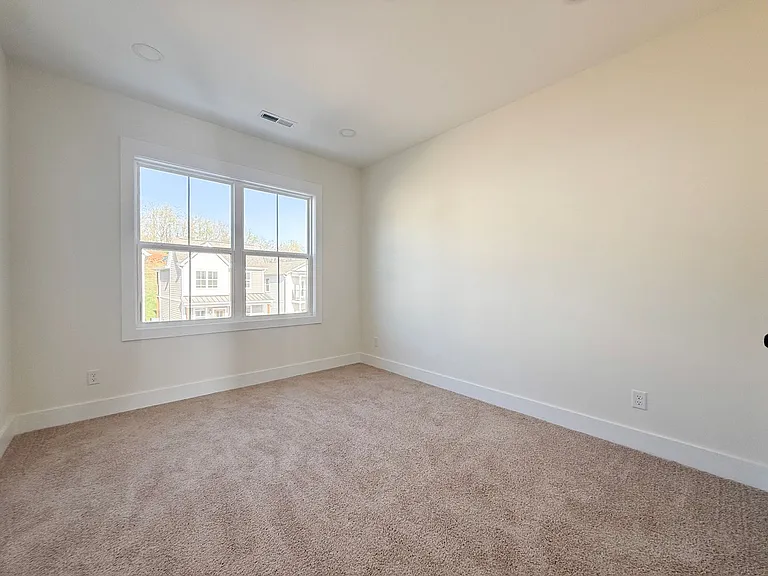 1373 Meridian St — Photo 29
