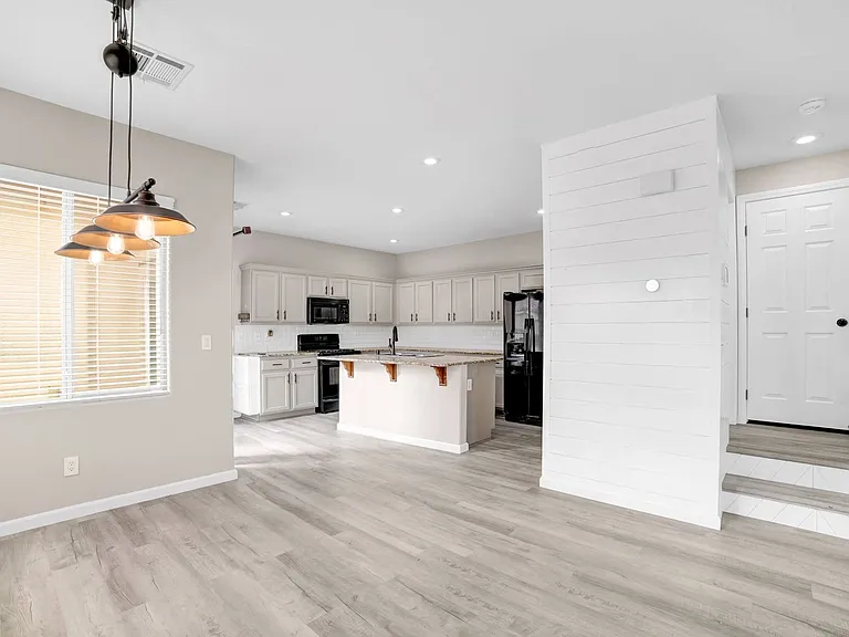 12028 Hathaway Pines Ln — Photo 7