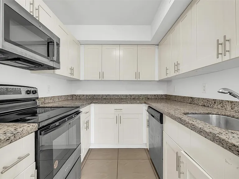 15560 SW 104th Ter #6112 — Photo 10