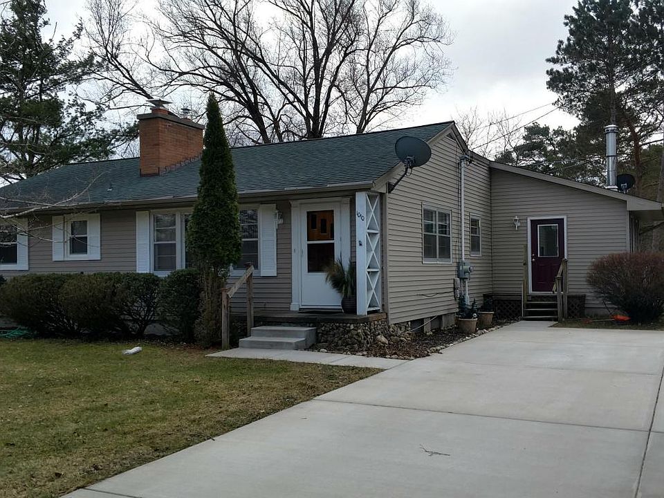 1st image of 1010 Vincent St
