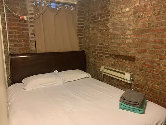 Rented by Flatiron Real Estate Advisors LLC | media 21