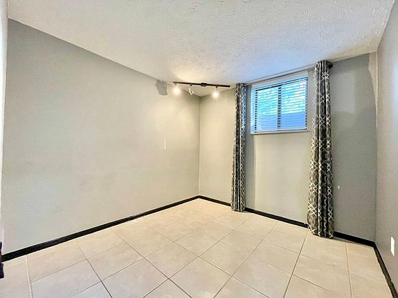 4th image of 184 Old Park Ave APT 28