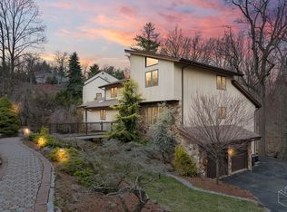 40 Vincent Rd, Cedar Grove, NJ 07009