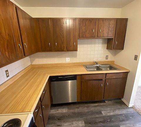 5th image of 7651 Essington Cir #7651