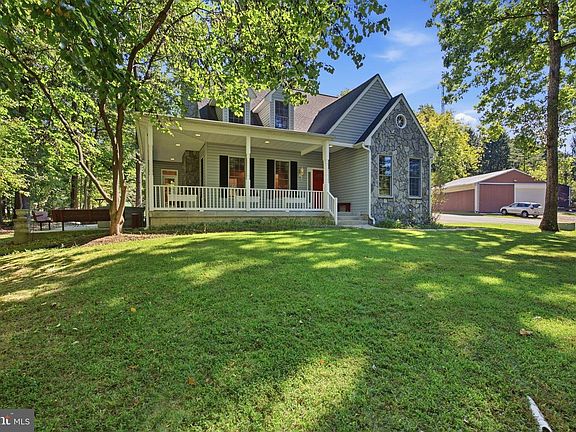 3rd image of 17427 Astoria Ln
