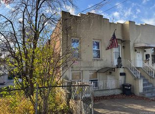 10518 77th St, Ozone Park, NY 11417