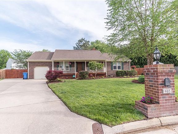 2nd image of 905 Country Trail Ct