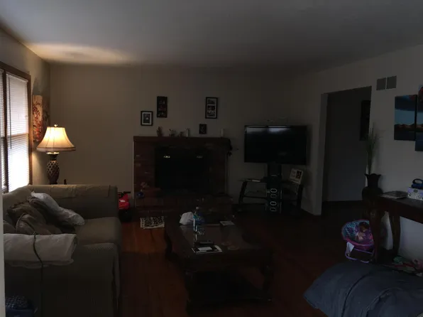 2409 Manchester Rd, Lawrence, KS 66049