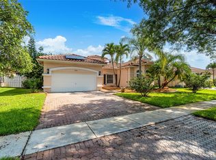 16401 NW 15th St, Pembroke Pines, FL 33028