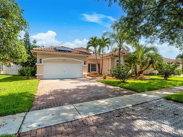 16401 NW 15th St, Pembroke Pines, FL 33028