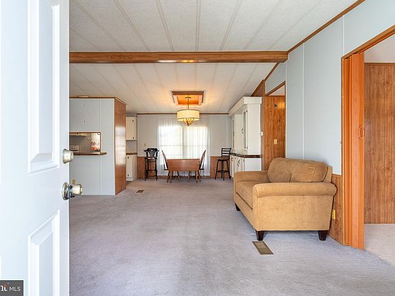 3rd image of 225 Cherrywood Ct