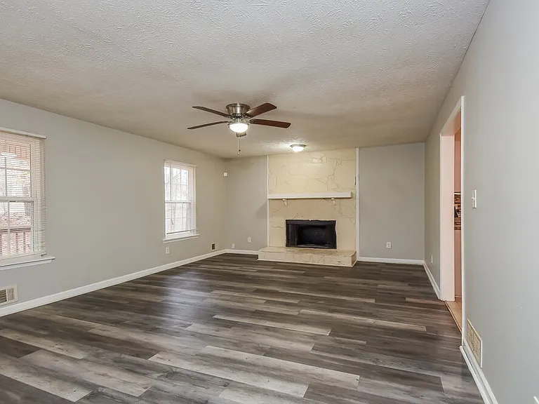 3504 Sandra Dr — Photo 6