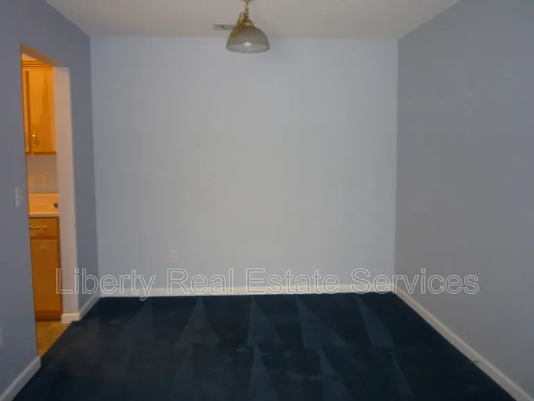 133 Rolland St #22 — Photo 8
