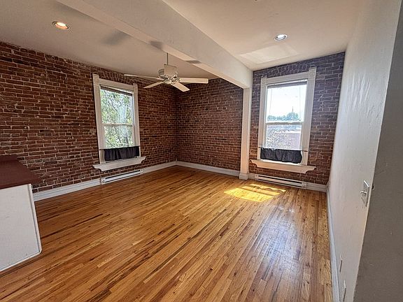 3rd image of 101-107 W Bridge St APT 1