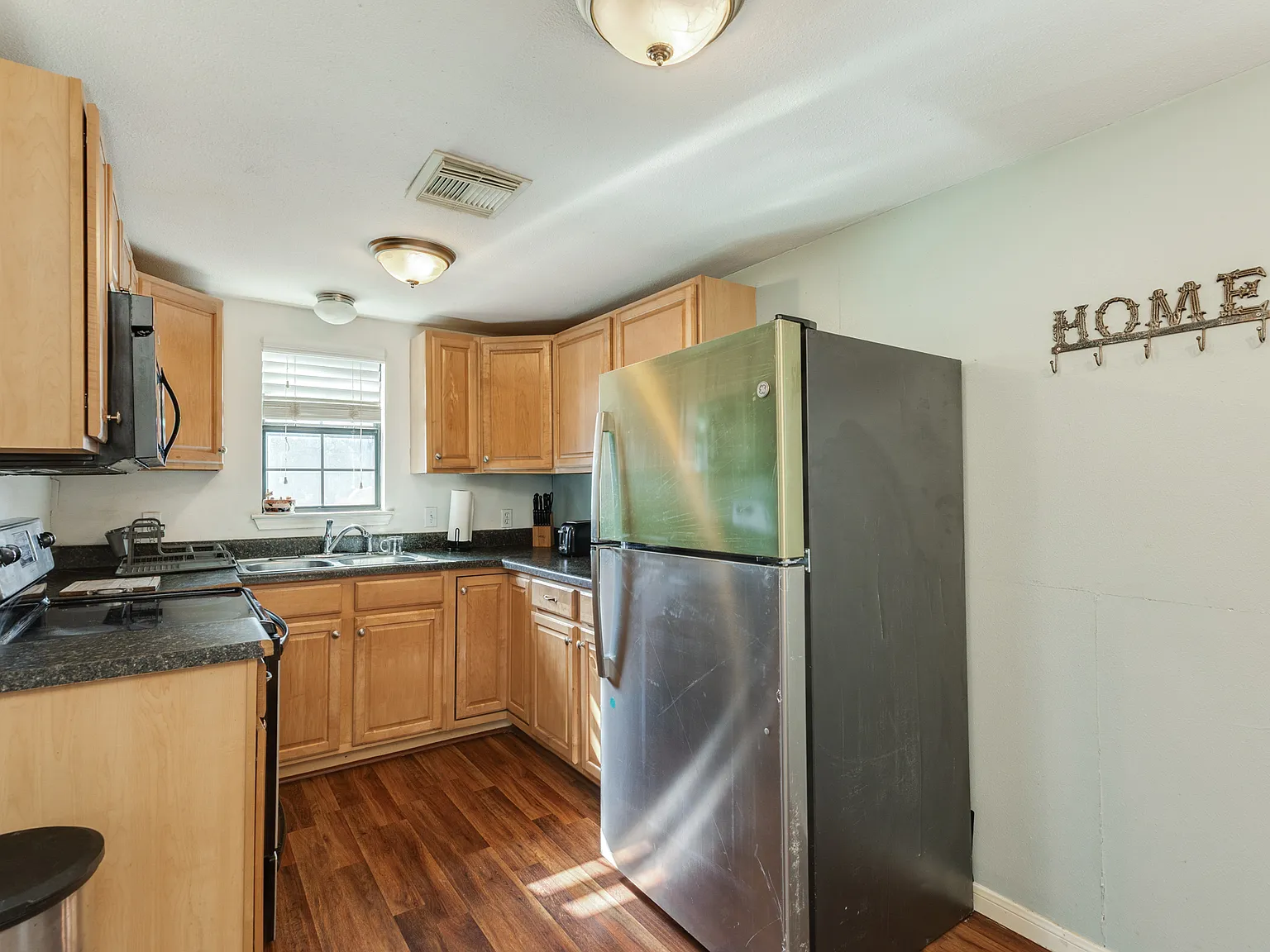 1 bed, 625 sqft, $1,200 — Photo 4