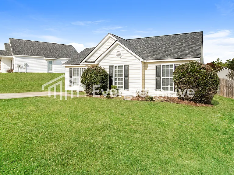 333 White Gables Dr — Photo 2