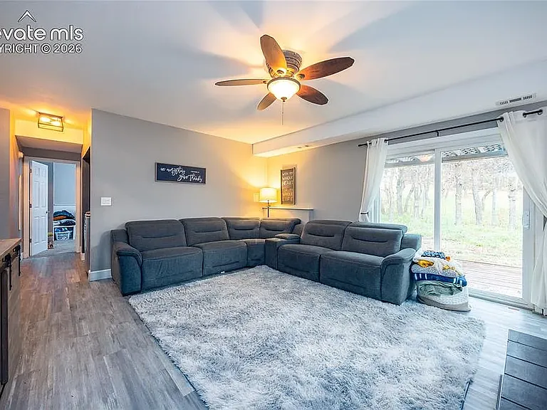 975 Tari Dr — Photo 14