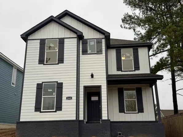 2640 N Hughmount Rd, Fayetteville, AR 72704