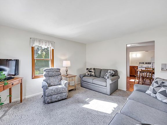 4th image of 1493 9th St