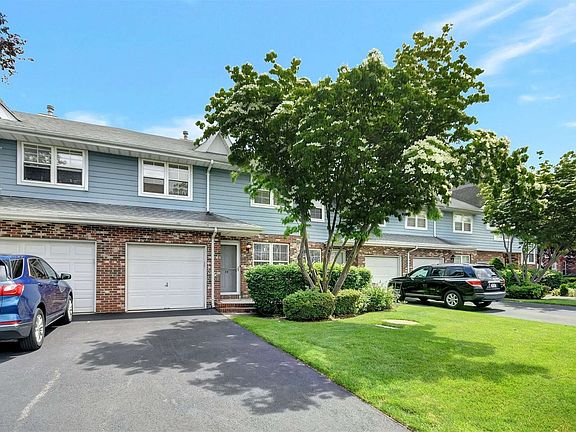 2nd image of 35 Broadlawn Dr #35