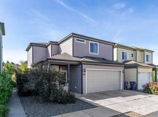 1215 Mainspring Ln, Moscow, ID 83843