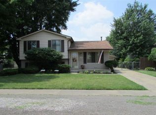 31337 Grove, Fraser, MI 48026